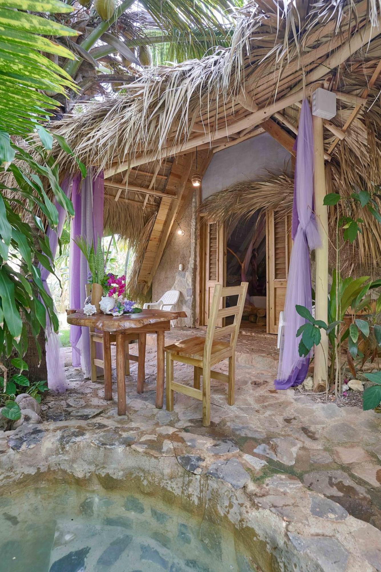 Chalet Tropical Hotel & Restaurant-Pizzeria Las Galeras Eksteriør bilde