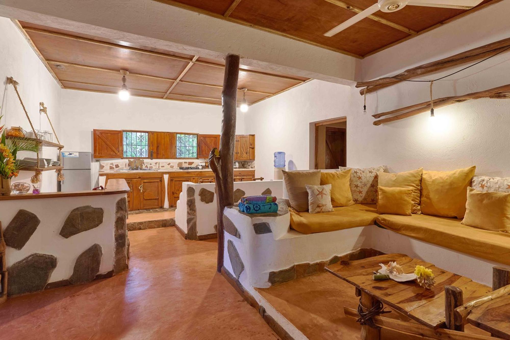 Chalet Tropical Hotel & Restaurant-Pizzeria Las Galeras Eksteriør bilde