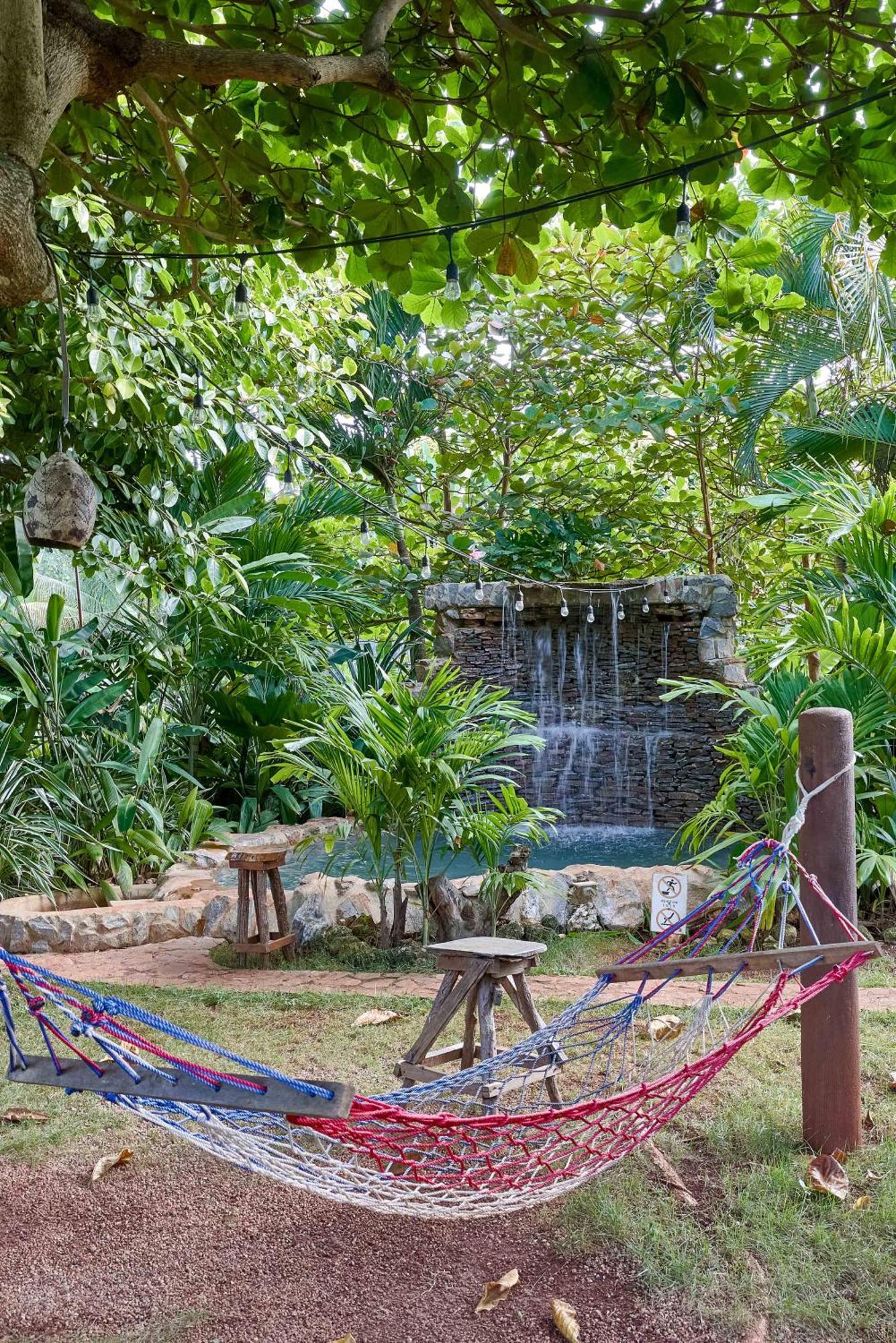 Chalet Tropical Hotel & Restaurant-Pizzeria Las Galeras Eksteriør bilde